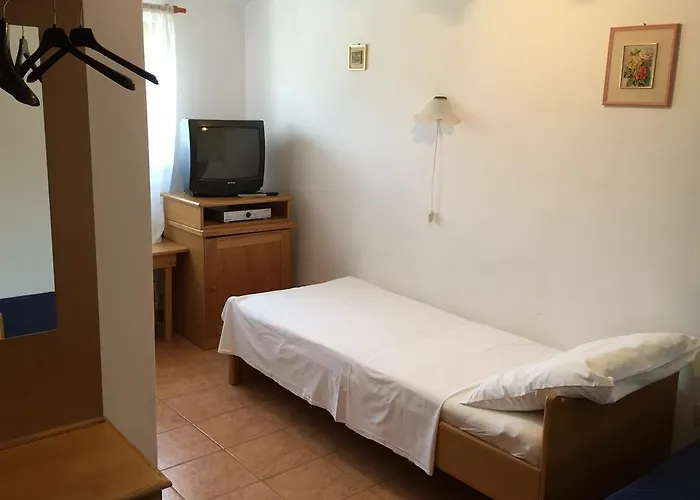 Vera فندق مبيت وإفطار 3*